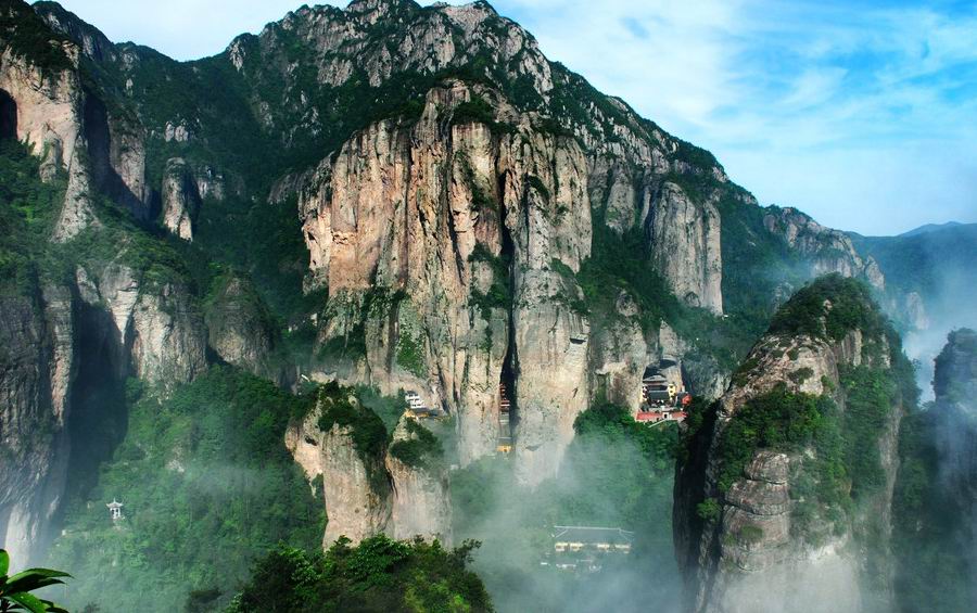 名驹团队勇攀"雁荡山",坚持到底就是胜利